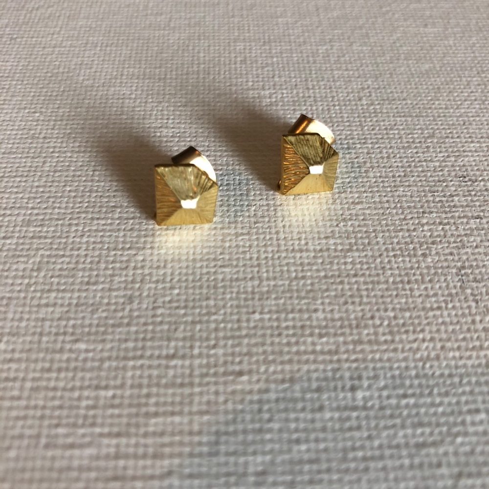 Diamond Studs - Gold